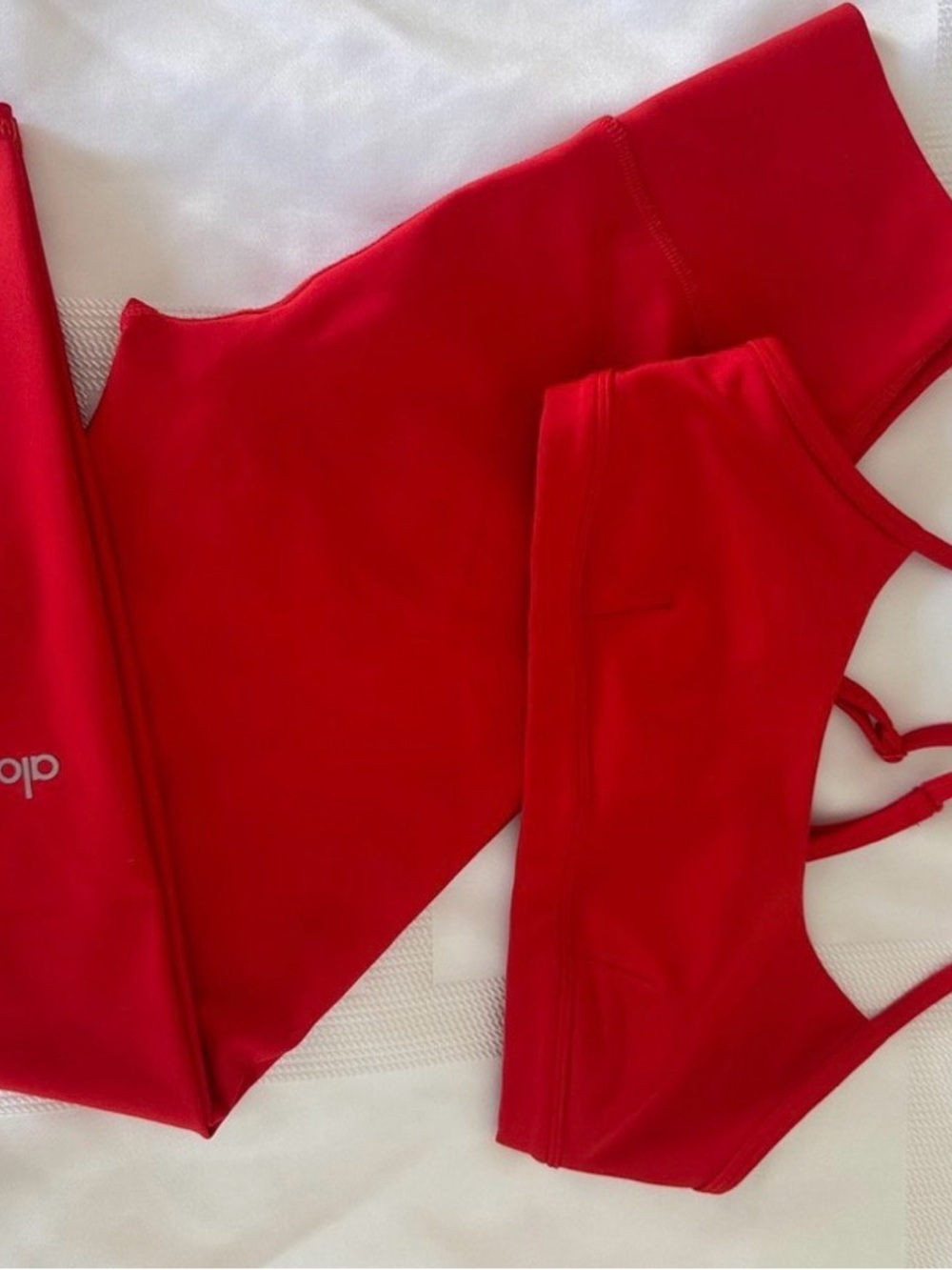 ALO Yoga Bright Red Sports Bra and legging’s